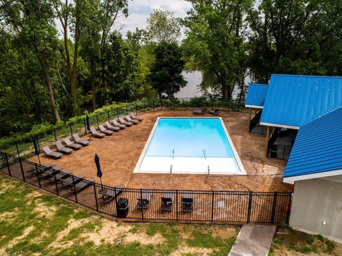 2Br Suite At The Grand Castle Pool Gym & Parking Грандвіл Екстер'єр фото